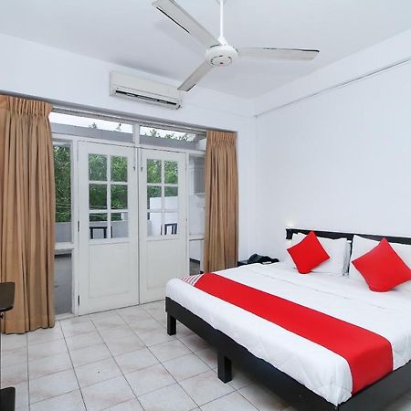 Hotel Nathaliya カトゥナカヤ エクステリア 写真